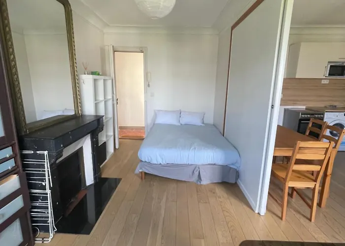 Odeon شقة فندقية باريس